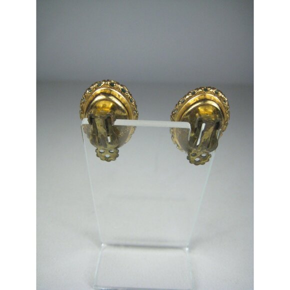 Vintage Green Plastic Clip On Earrings Gold Tone Oval Jewelry Faux Stone 1 inch - Picture 3 of 6